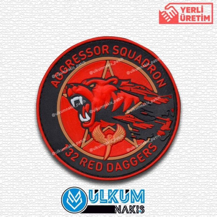 132 Red Daggers Pvc Peç